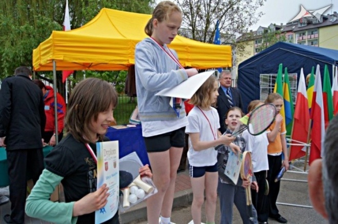 XVI Międzynarodowy Półmaraton Kurpiowski w Ostrołęce - PRZEDBIEGI (09.05.2010) - zdjęcie #51 - eOstroleka.pl